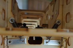 Bausatz Fokker E.III Fahrwerkfederung