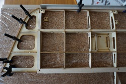 Bausatz Fokker E.III Tragflche kleben