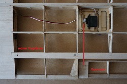 Fokker E.III Bausatz Querruderservo